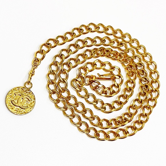CHANEL Vintage 24k Gold Chain 1982 Belt Necklace Coco Mark Medallion & Box main image 11